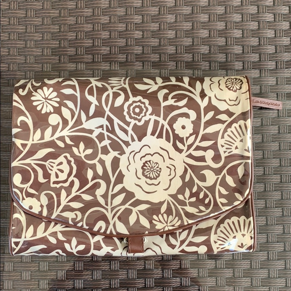 Hanging toiletry bag